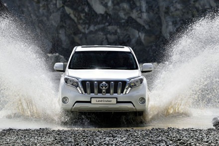 Toyota giữ vững ngôi đầu thị trường xe hơi thế giới - 1 Toyota Land Cruiser 2014